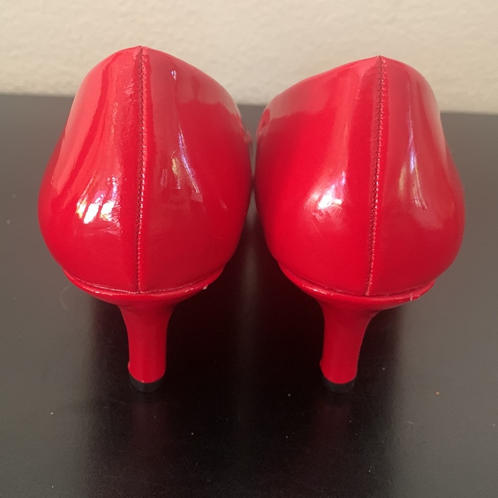 EASY STREET Red Patent Passion Pumps Brand New Size 8 Super Flex Barbiecore - Picture 5 of 9